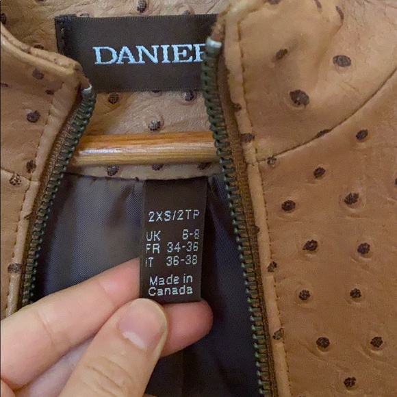 Vintage Danier Genuine Leather Caramel Coat - Picture 3 of 5